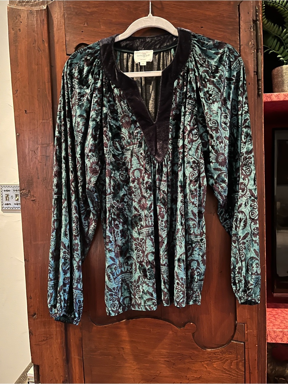 Umgee Teal & Black Floral Burnout Velvet V-Neck Blouse